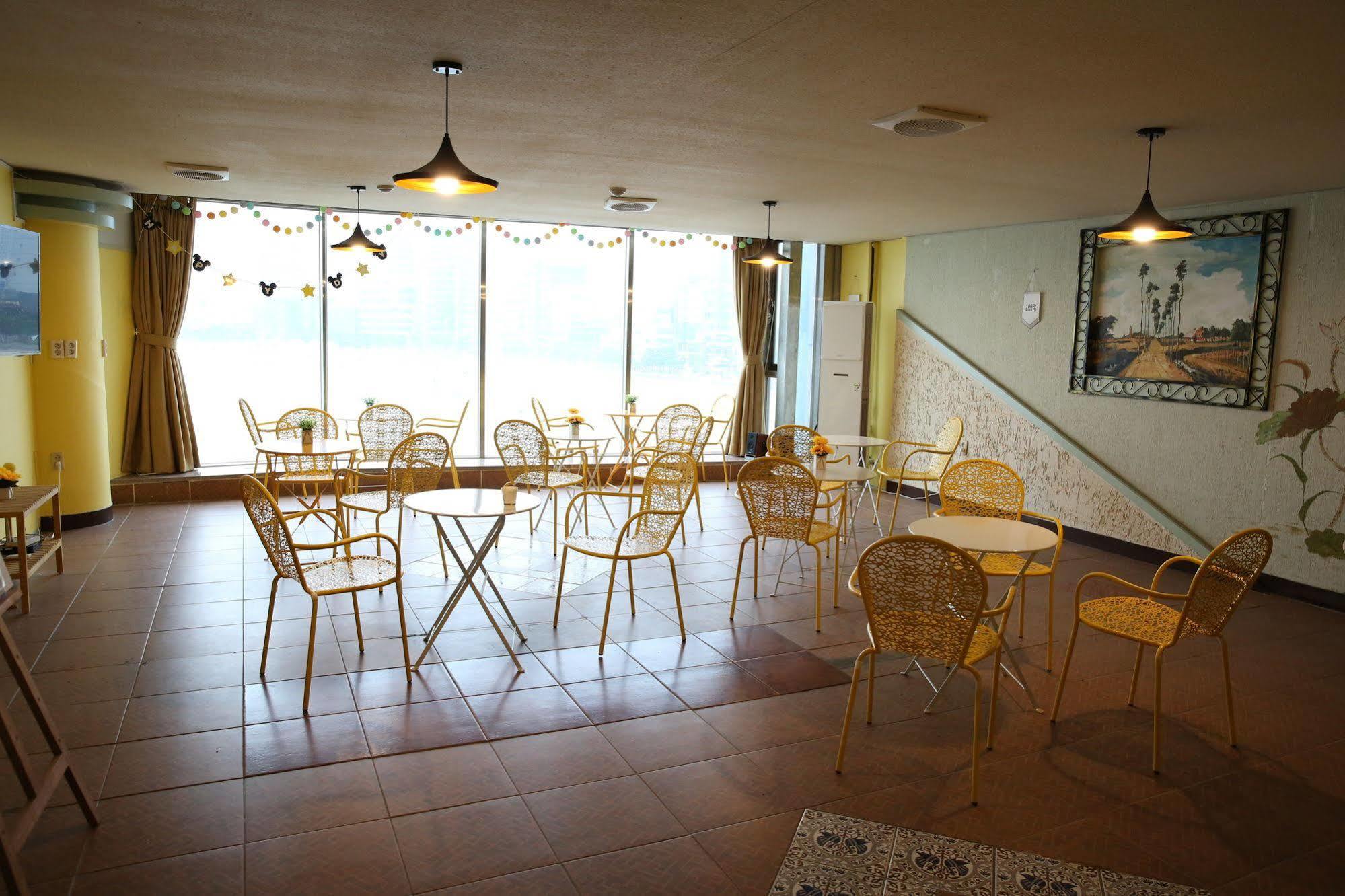 Yes Guesthouse Μπουσάν Εξωτερικό φωτογραφία