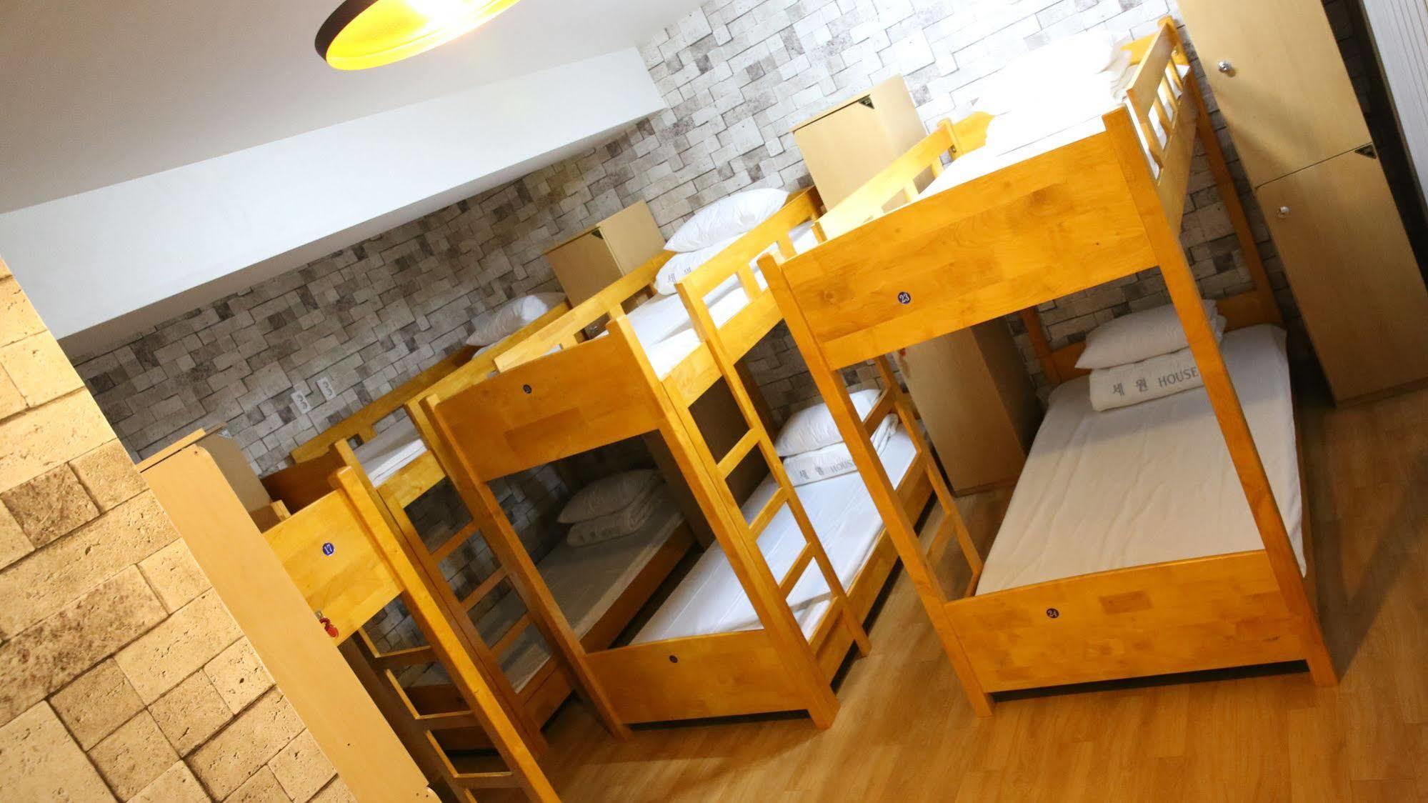 Yes Guesthouse Μπουσάν Εξωτερικό φωτογραφία